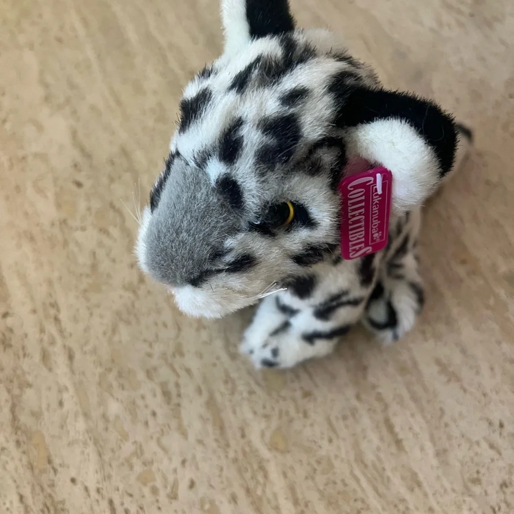 Vintage Eukanuba Snow Leopard